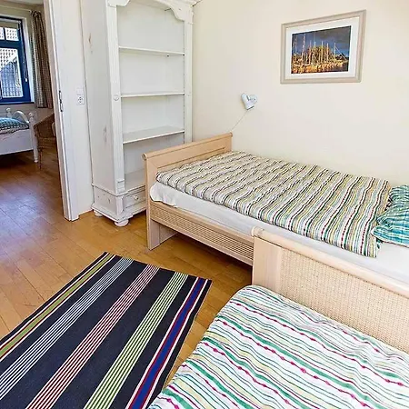 Ferienhaussiedlung Strandperlen Weidenhof 6a بيت للعطل فاستروم